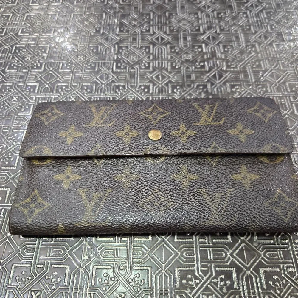 🐢 Louis Vuitton Sarah Signature Monogram Long Wallet